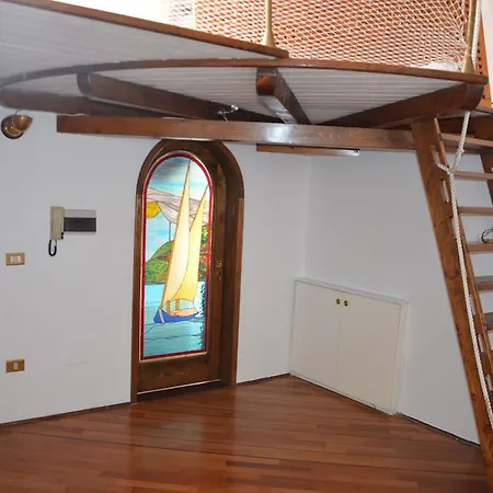 Panorama Apartment *
