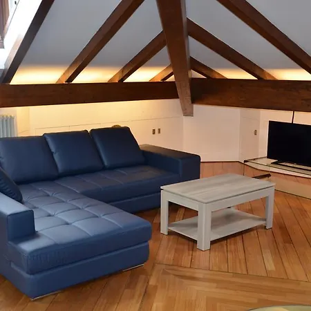 Panorama Apartment *